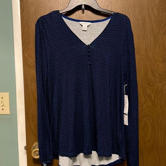 Liz Claiborne Tops - NWT Liz Claiborne blue and black long sleeved shirt size L